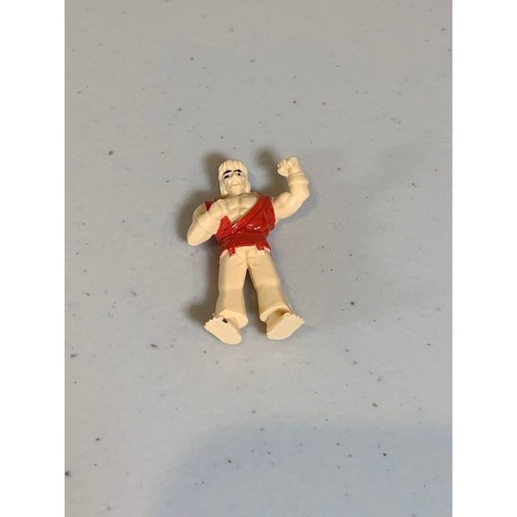 Rare Vintage Street Fighter Ken 1.25” Mini Rubber Figure Gumball - Picture 2 of 2
